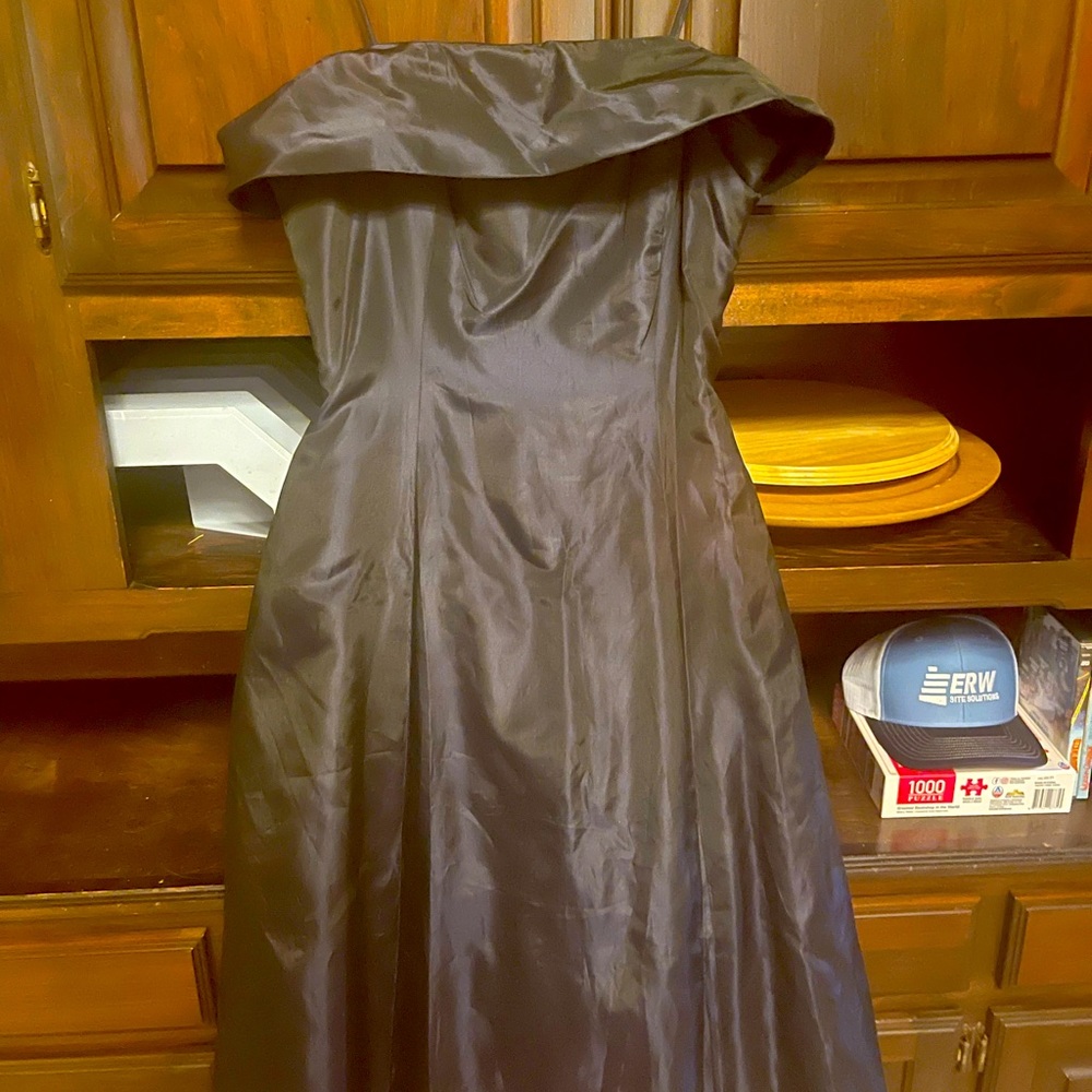 Never worn dress. Knee length